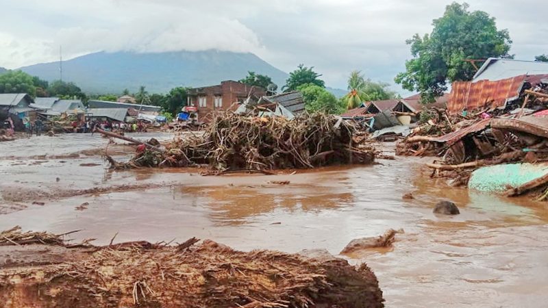 อินโดฯ-ติมอร์เลสเตเซ่น “น้ำท่วม” 160 ศพ-สูญหาย 70 คน บ้านนับหมื่นหลังจมมิด