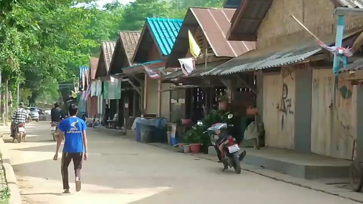 ชาวบ้านชายแดน วอนรัฐเปิดหมู่บ้านให้ค้าขาย ชี้ทหารพม่าไม่ได้รบกันจุดนี้