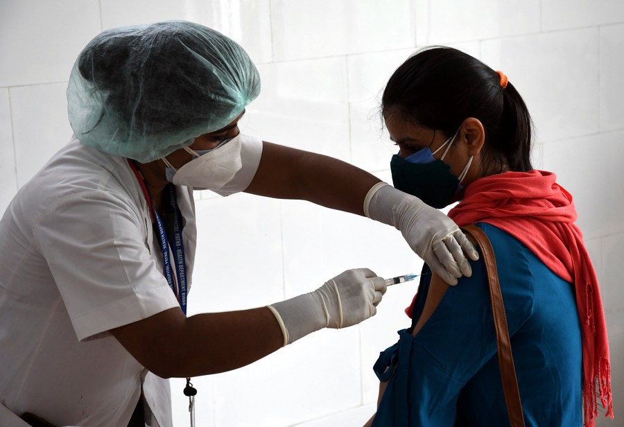 จนท. อินเดียร้องรัฐบาลกลางแบ่ง 'สูตรวัคซีนโควิด-19' หวังเพิ่มจำนวนการผลิต