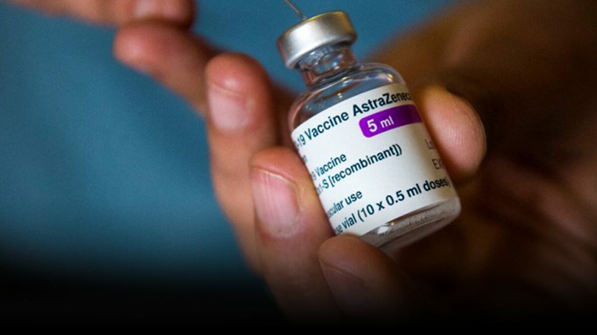 ไทยยืมวัคซีนแอสตร้าฯ จากสิงคโปร์ 122,400 โดส ส่งมาถึงเสาร์นี้