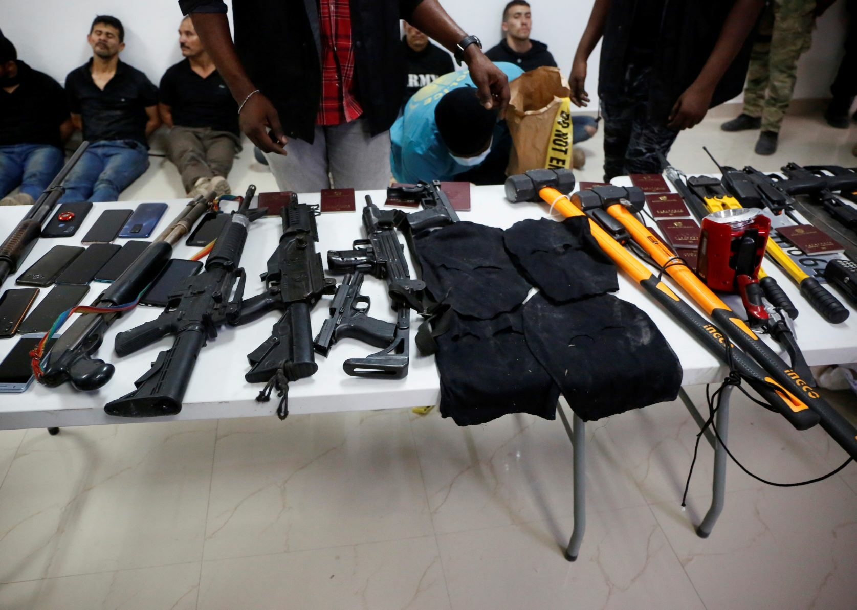 เฮติแถลงผลจับ ทีมลอบสังหารปธน. พร้อมอาวุธครบมือ ชี้เป็นนักฆ่าโคลอมเบีย-อเมริกัน
