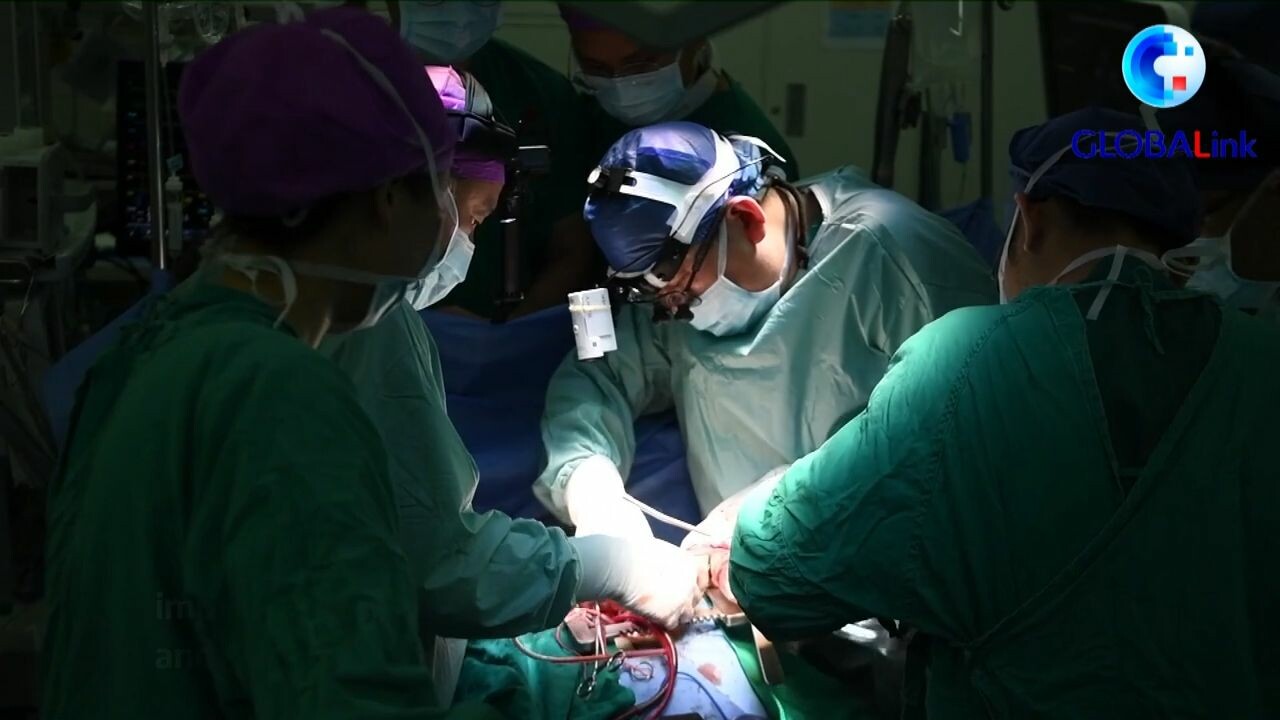 ครั้งแรกของโลก! จีนผ่าตัดปลูกถ่ายหัวใจ แบบ 'ไม่มีภาวะขาดเลือด' สำเร็จ