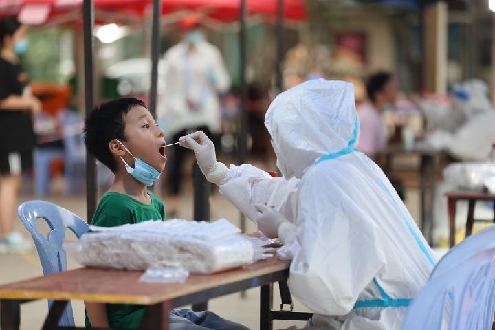 จีนพบป่วยโควิด-19 ติดเชื้อในท้องถิ่น เพิ่ม 328 ราย ในเดือนก.ค.