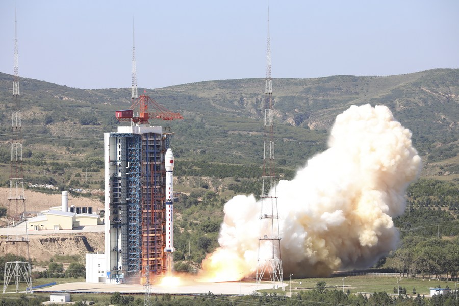 จีนปล่อยดาวเทียม 'เกาเฟิน-5 02' สู่ห้วงอวกาศสำเร็จ