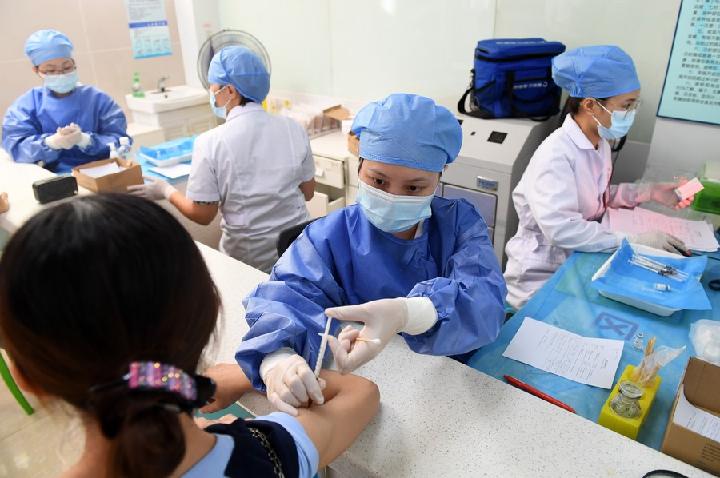 ชาวจีนแผ่นดินใหญ่ฉีด 'วัคซีนโควิด-19' แตะ 78% แล้ว
