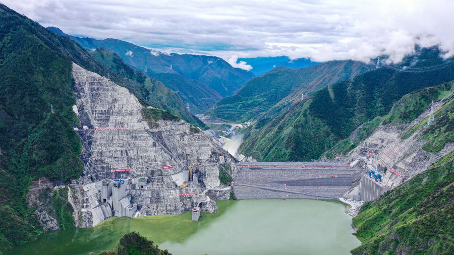 จีนเดินเครื่อง 'โรงไฟฟ้าพลังน้ำ' บนที่ราบสูง 3 พันเมตร