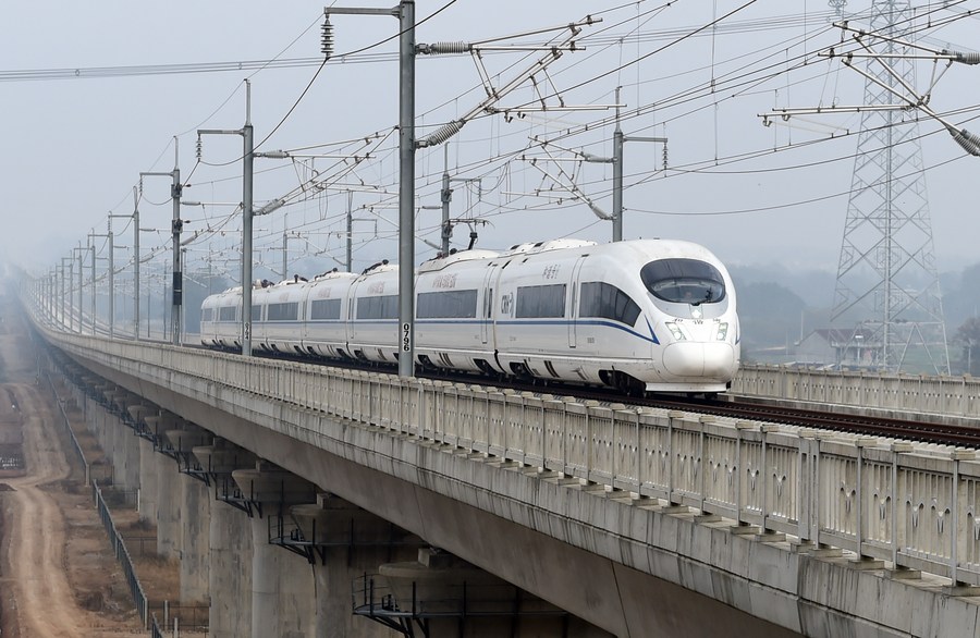 เครือข่าย 'ทางรถไฟความเร็วสูง' ในจีน ยาวกว่า 40,000 กม.