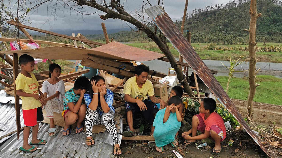 ยอดผู้เสียชีวิตจากไต้ฝุ่น "ราอี" ในฟิลิปปินส์ พุ่ง 400 ราย สูญหายอีกกว่า 60 คน