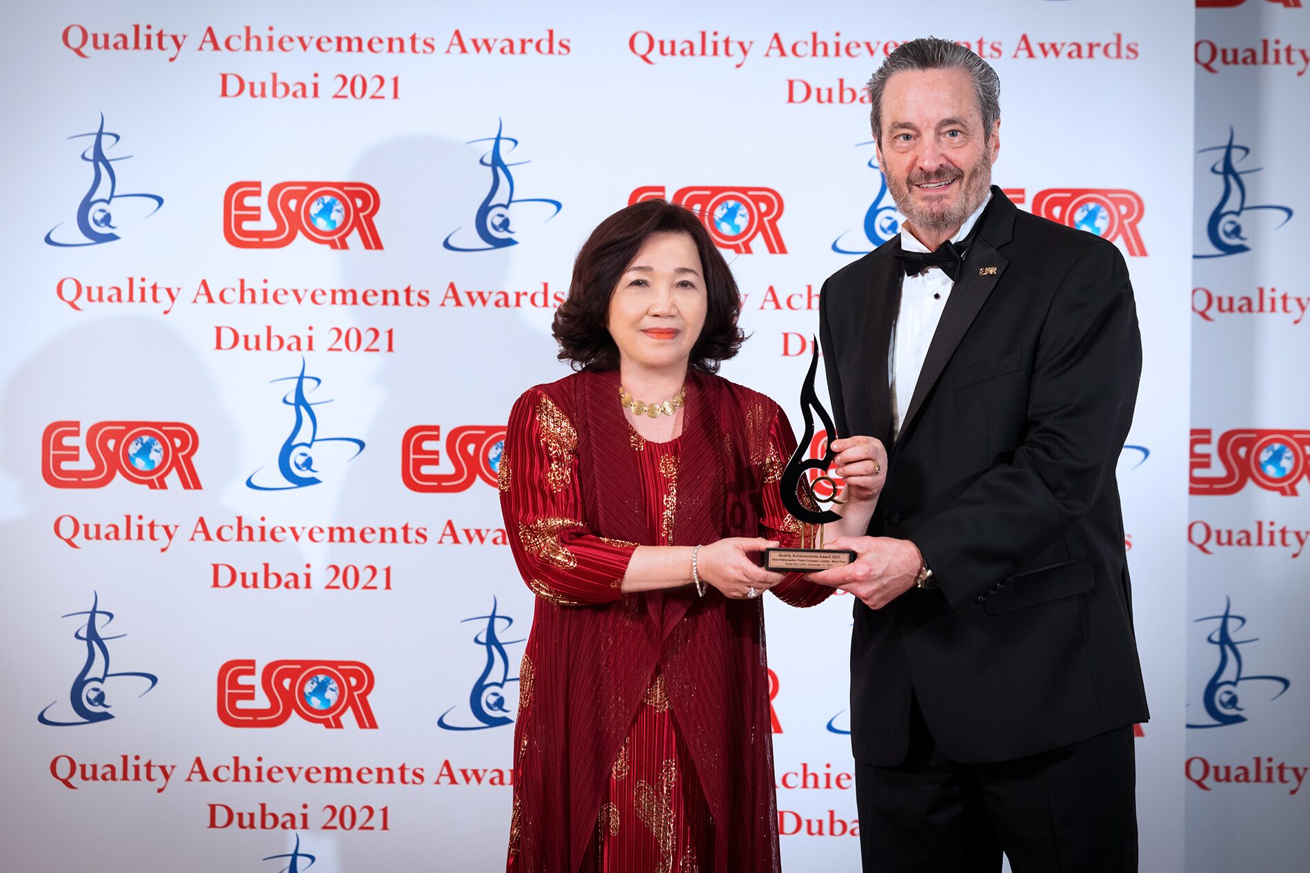 “มองต์เฟลอ” น้ำแร่แบรนด์หนึ่งเดียวจากไทยคว้ารางวัล ESQR’s Quality Achievements Awards 2021