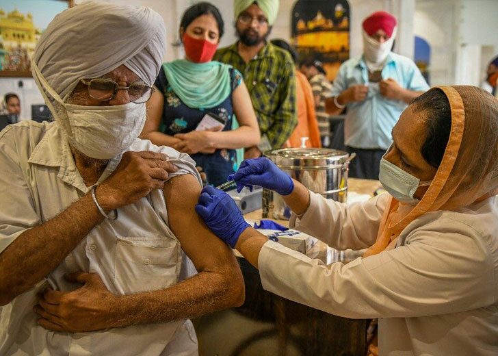 อินเดีย พัฒนาวัคซีนสู้ โอมิครอน โดยเฉพาะ ชี้ 1-2 เดือนพร้อมใช้