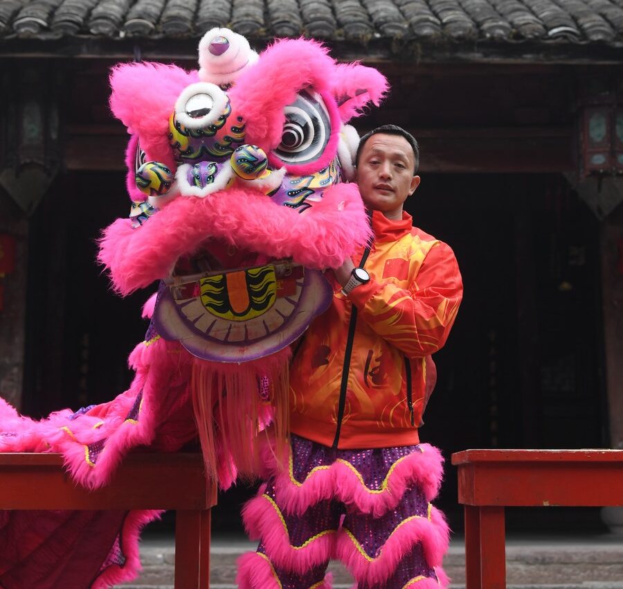 ชายจีนผู้สืบสาน-ถ่ายทอดวิชา 'เชิดสิงโต' แห่งตำบลโบราณ