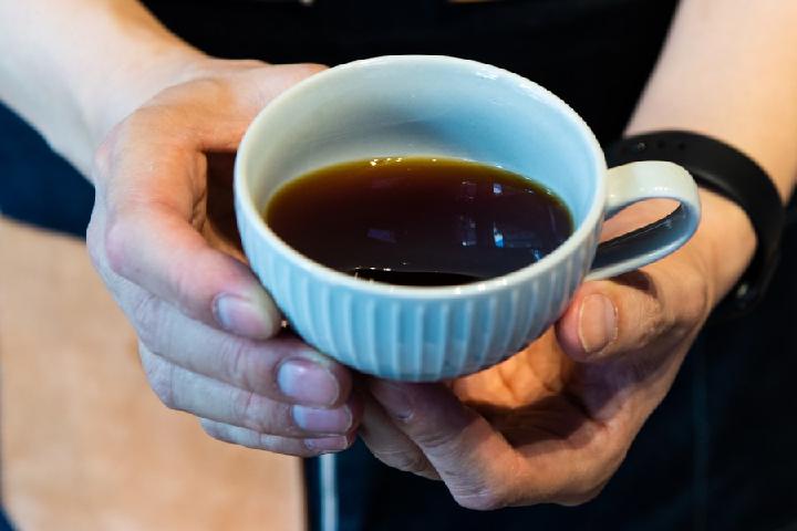 วิจัยพบการดื่ม 'กาแฟ-ชา' อาจลดเสี่ยง 'สโตรก-สมองเสื่อม'