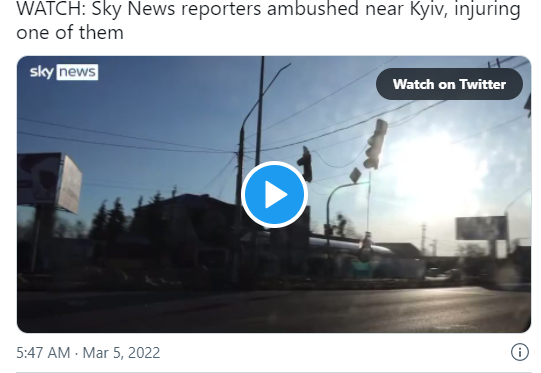 คลิปนาทีชีวิต! ทีมข่าวสกายนิวส์ สื่ออังกฤษ โดนซุ่มโจมตีในยูเครน ร้องเสียงหลงบอก นี่นักข่าว เจ็บ 1