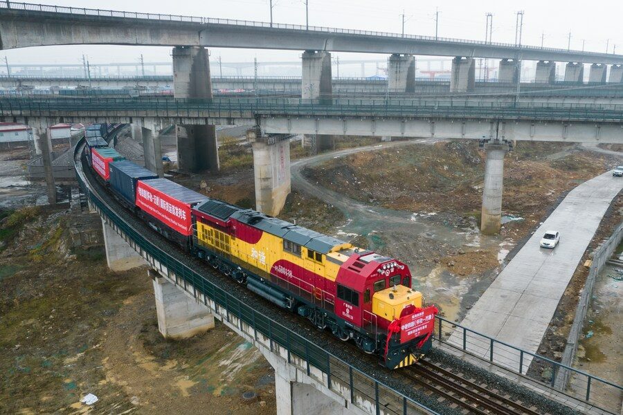 ครบ 100 วัน! ‘ทางรถไฟจีน-ลาว’ ขนสินค้า 1.2 ล้านตัน รองรับผดส. 1.8 ล้านคน