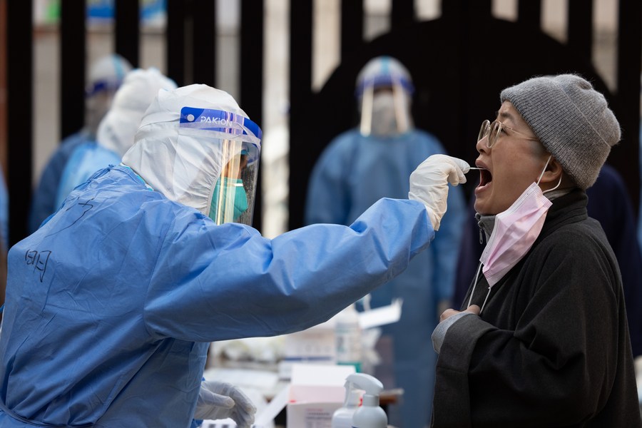 โรงพยาบาลชั่วคราว 'เซี่ยงไฮ้' ใช้ 'แพทย์แผนจีน' รักษาผู้ป่วยโควิด-19