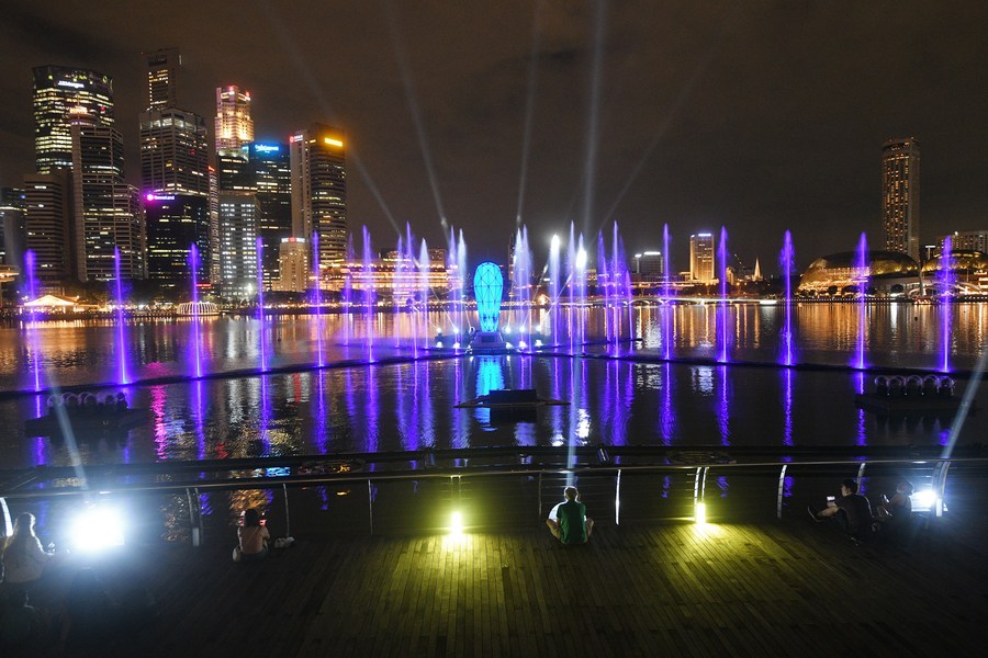 สิงคโปร์หวนจัดโชว์ 'แสงสี-น้ำพุ' ในมารีนา เบย์ แซนด์ส