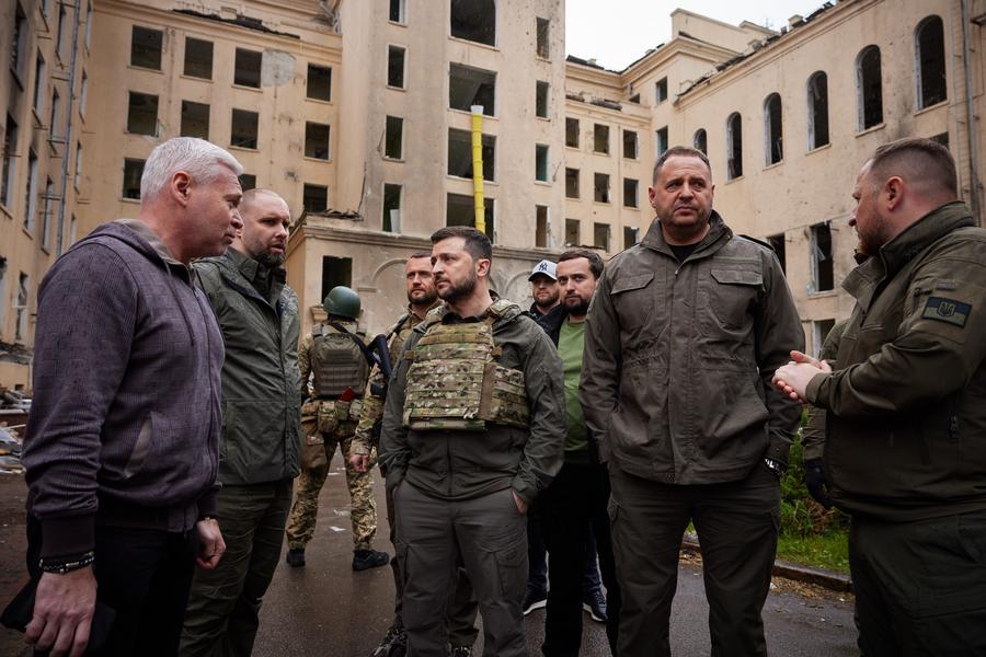 ผู้นำ 'ยูเครน' เยือนแนวหน้าทหารใน 'คาร์คีฟ'