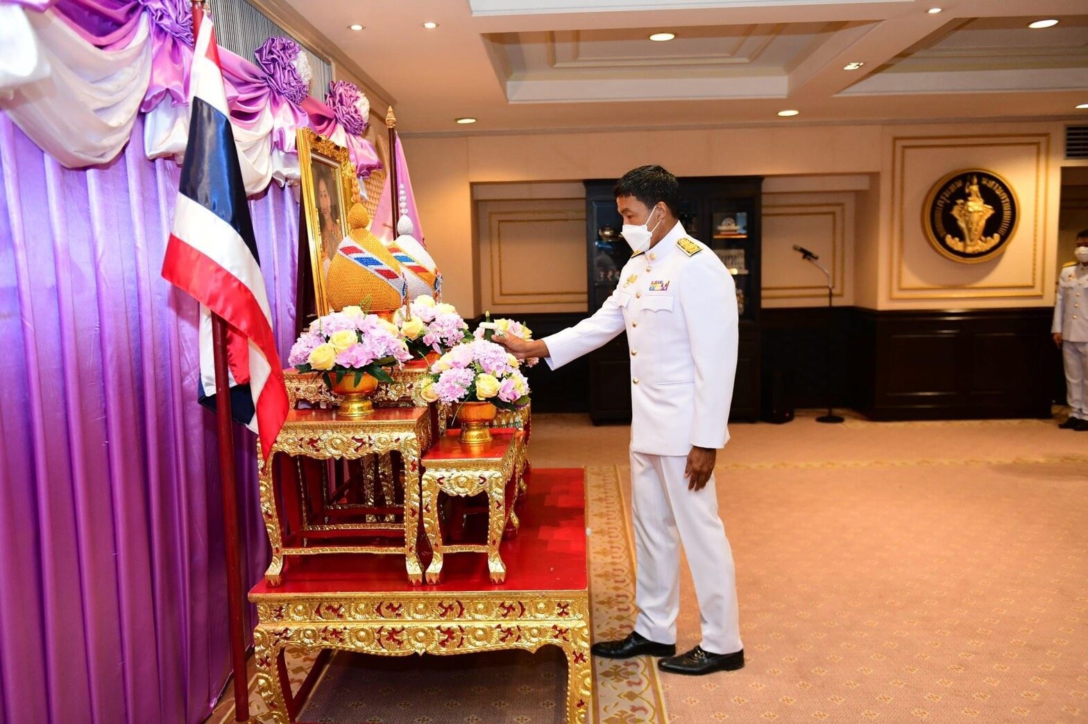 ผู้ว่าฯ ชัชชาติ นำ ขรก.กทม. ถวายพระพรเนื่องในวันเฉลิมพระชนมพรรษา สมเด็จพระนางเจ้าฯ พระบรมราชินี