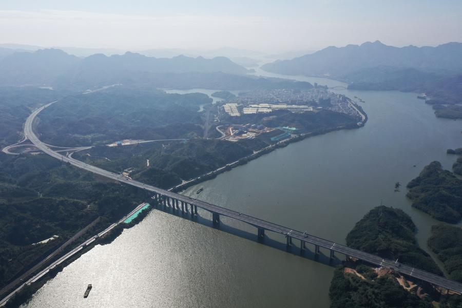 จีนเตือน 'ลุ่มแม่น้ำจูเจียง' รับมือน้ำท่วมใหญ่ หลังระดับน้ำแม่น้ำสายหลักเพิ่มสูง