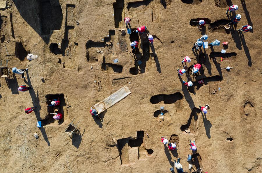 เสฉวนพบ 'หลุมศพ' กว่า 1,100 หลุม ซุกวัตถุโบราณกว่า 5 พันชิ้น