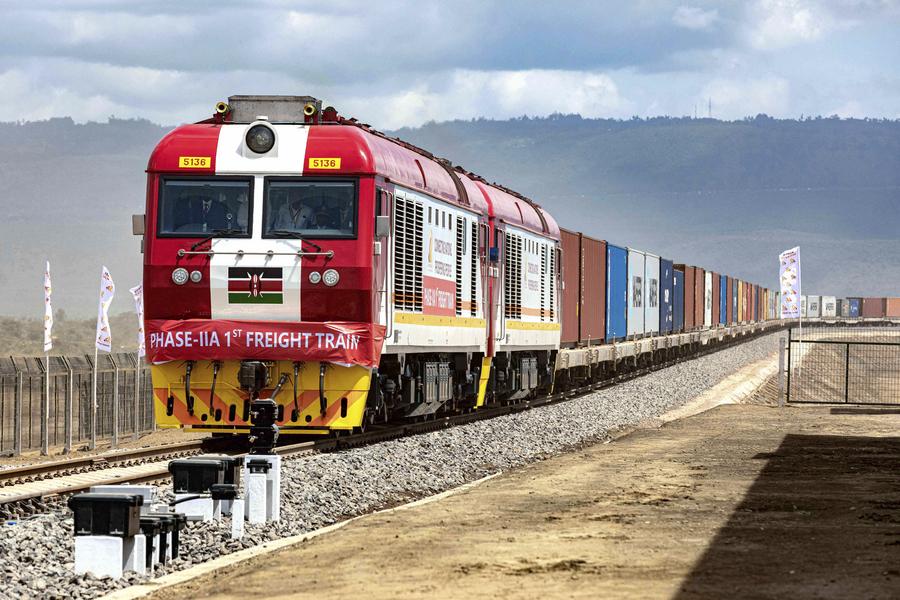 ทางรถไฟ 'มอมบาซา-ไนโรบี' ขนสินค้าทะลุ 1.7 ล้านทีอียู ใน 5 ปี