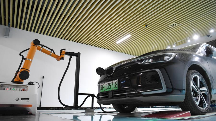 ยอด 'เสาชาร์จรถยนต์ไฟฟ้า' ในจีน พุ่งทะยานในครึ่งปีแรก