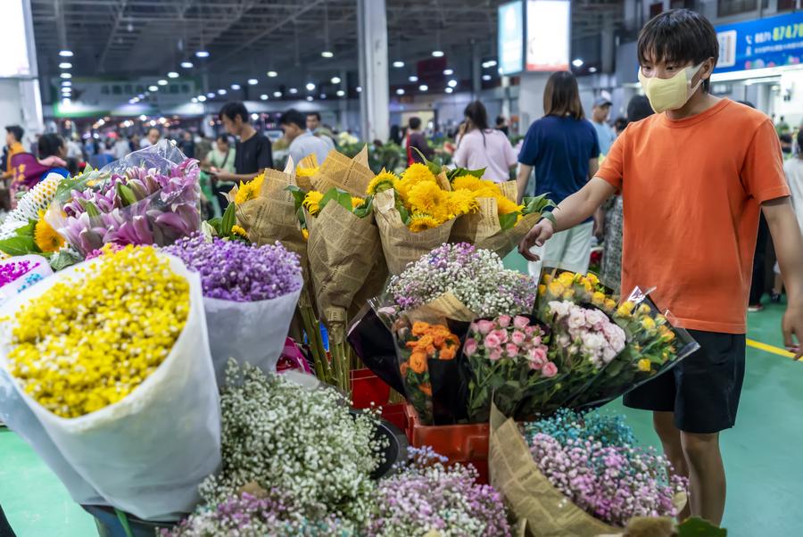 ตลาดดอกไม้ชื่อดังในยูนนาน เดินหน้าพัฒนา 'เศรษฐกิจกลางคืน'