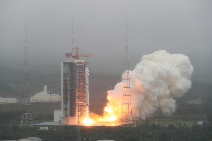 จีนส่งดาวเทียม 'ปักกิ่ง-3บี' ขึ้นสู่อวกาศสำเร็จ