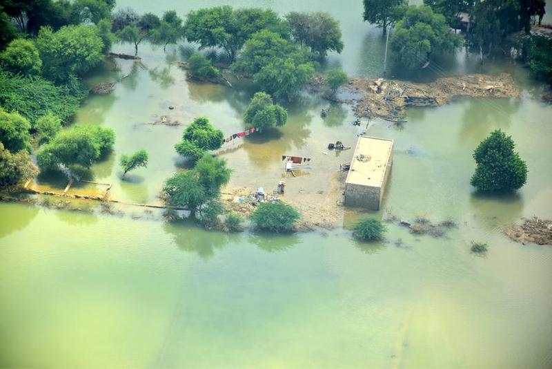 น้ำท่วมในปากีฯ ดับแล้ว 1,265 เจ็บทะลุ 12,000 หลายพันชีวิตยังไร้บ้าน