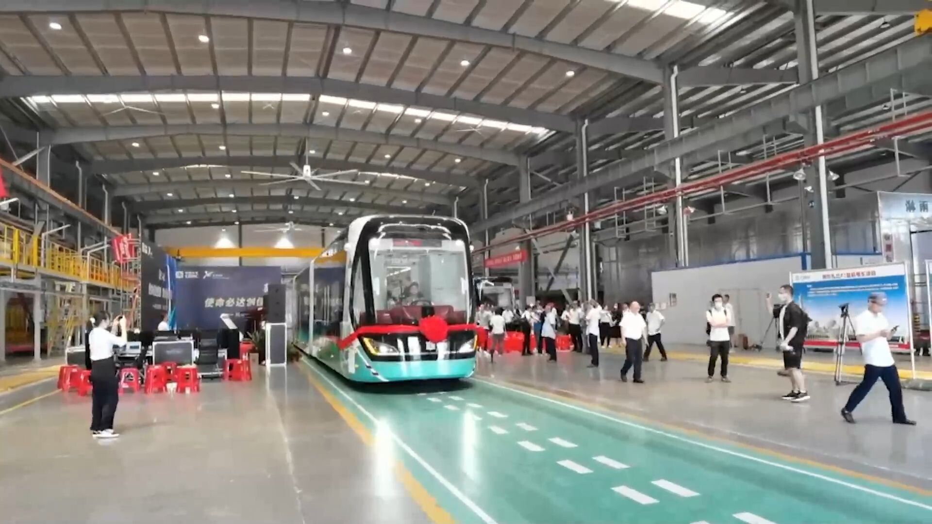 บริษัทจีนส่งออก 'รถไฟไร้รางอัจฉริยะ' เตรียมวิ่งในยูเออี