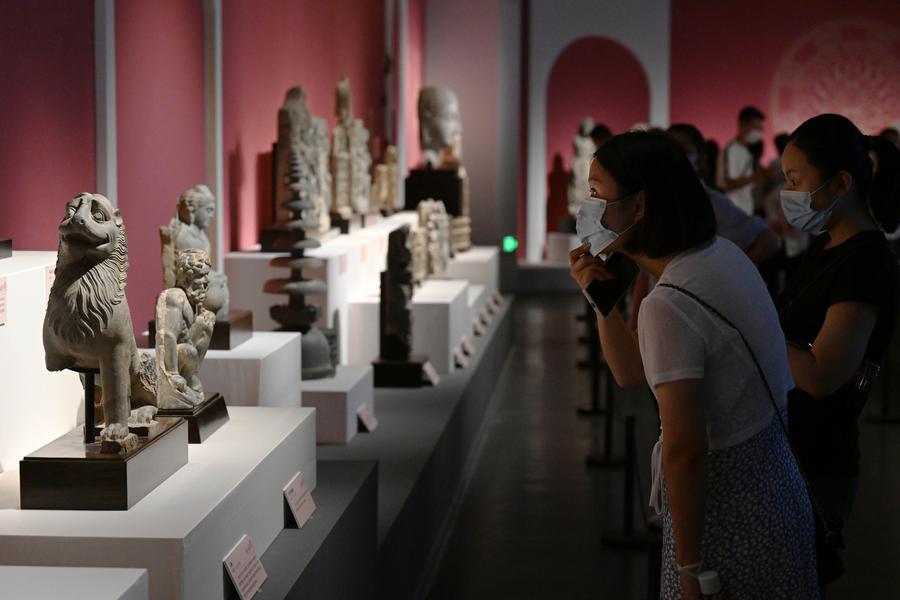 ชาวอันฮุยเที่ยวชมพิพิธภัณฑ์ พักผ่อนช่วงหยุดยาววันชาติ