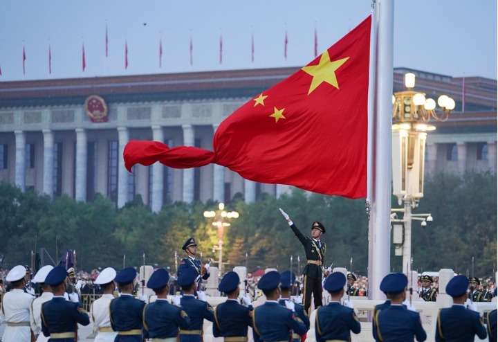 พิธีเชิญธงสู่ยอดเสา ฉลองวันชาติจีน ณ จัตุรัสเทียนอันเหมิน