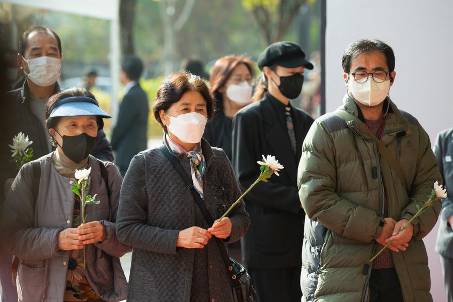 บรรยากาศไว้อาลัย 'โศกนาฏกรรมอิแทวอน' ในเกาหลีใต้