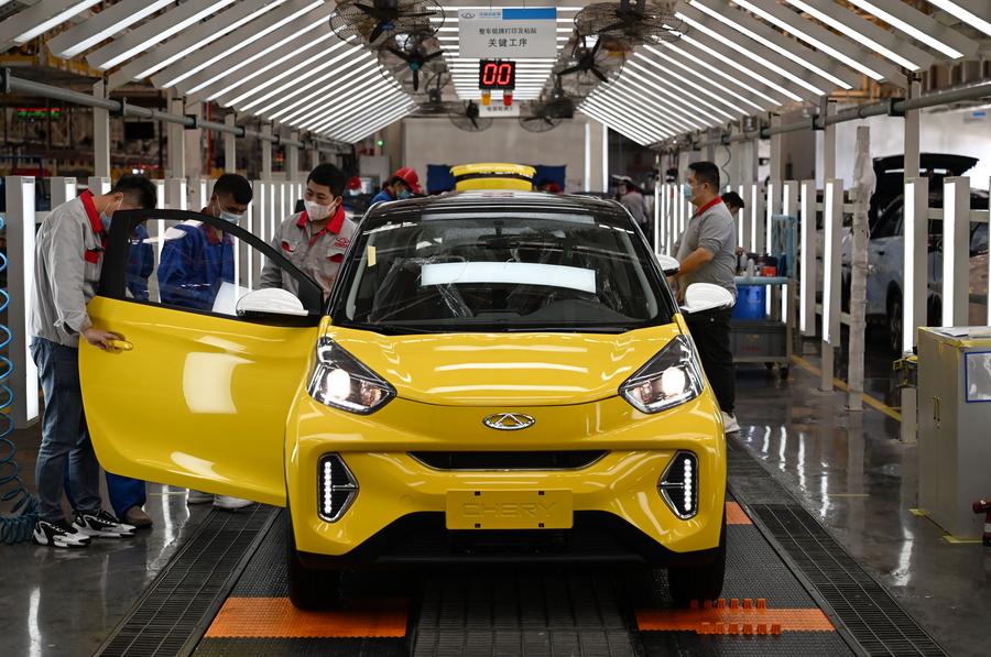 จีนมีรถยนต์พลังงานใหม่ จดทะเบียนใหม่เพิ่มขึ้นในปี 2022