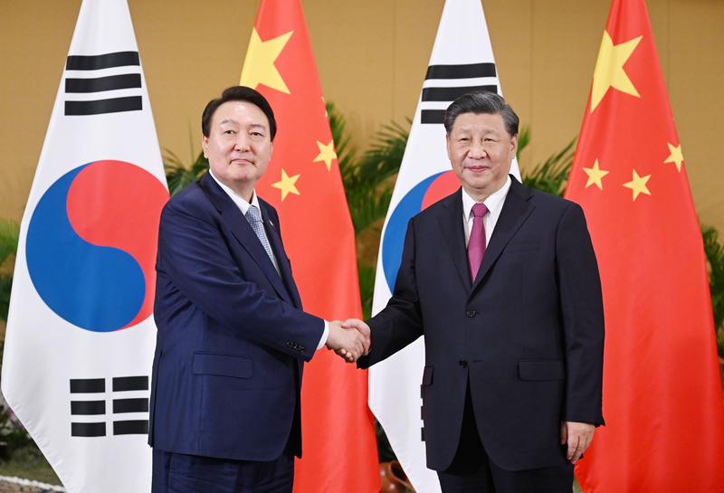 สีจิ้นผิงพบปะ-ประชุมร่วมกับประธานาธิบดีเกาหลีใต้
