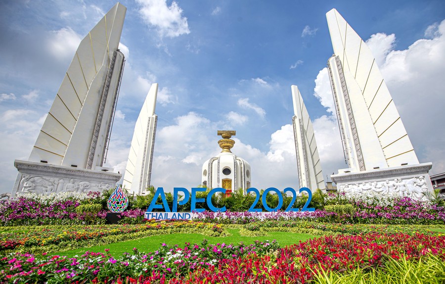 Asia Album : กรุงเทพฯ ประดับสัญลักษณ์รับการประชุม APEC
