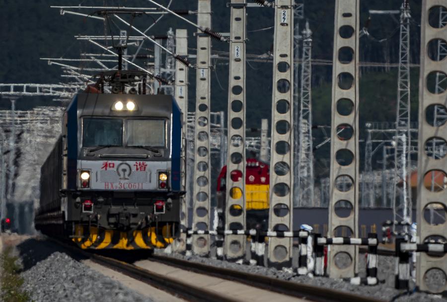 'รถไฟสินค้าจีน-ลาว' ช่วยเพิ่มประสิทธิภาพขนส่งสินค้า