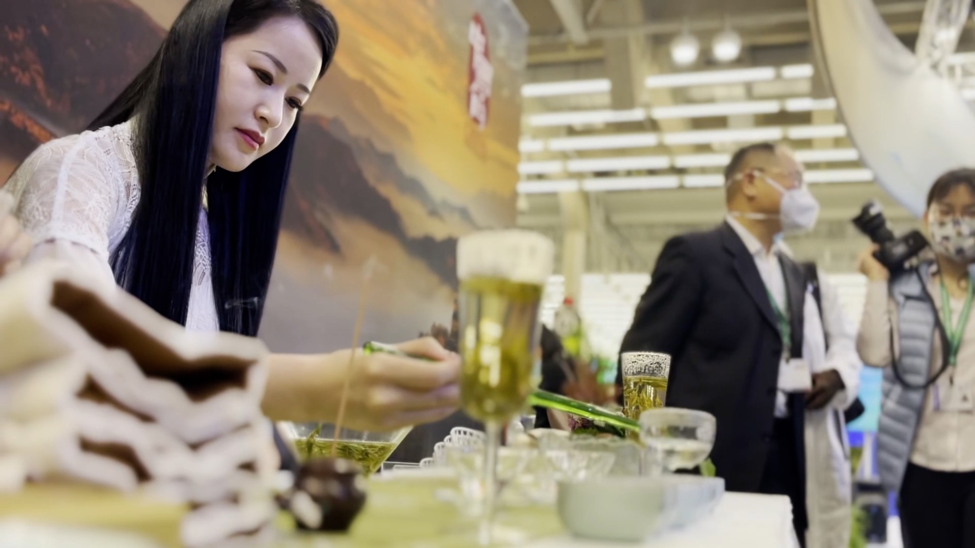 'ชาจีน' ขึ้นแท่นดาวเด่นงานประชุม COP15 ในแคนาดา