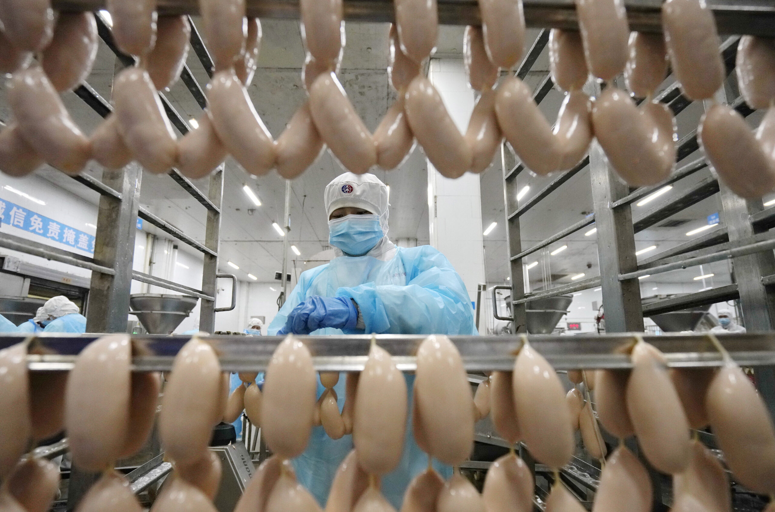 โรงงานในเหอเป่ยเร่งผลิตอาหารรับตรุษจีน