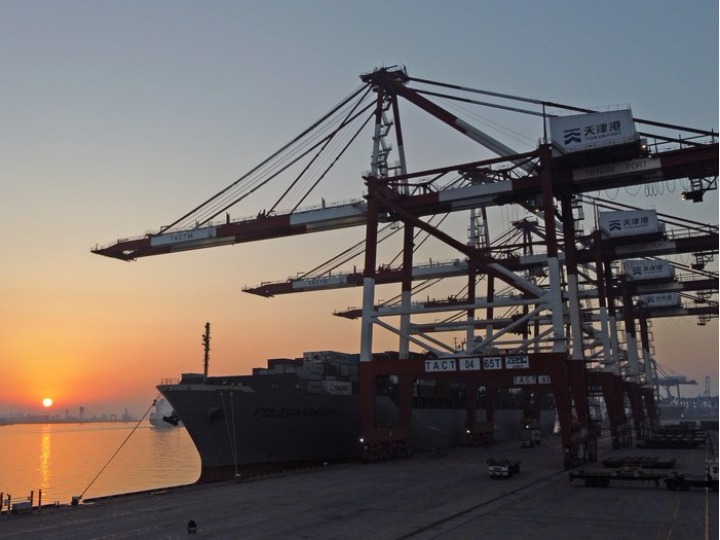 'ท่าเรือเทียนจิน' รองรับตู้คอนเทนเนอร์ 1.73 ล้านทีอียู ในเดือนม.ค.