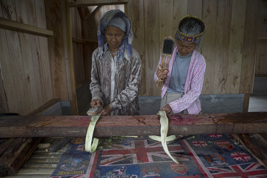 รู้จักการทำ 'ผ้าเปลือกไม้' แบบดั้งเดิมของชาวอินโดฯ