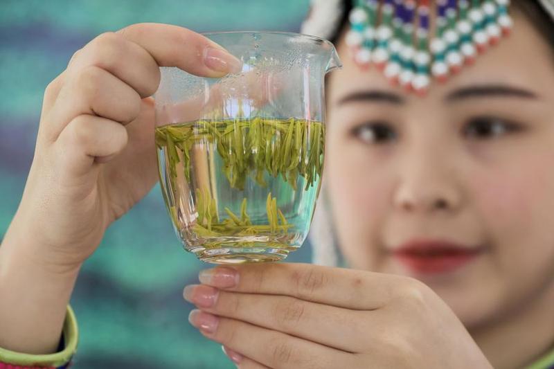 นักวิจัยจีนพัฒนา 'แก้ว' ชนิดใหม่ ย่อยสลาย-รีไซเคิลได้