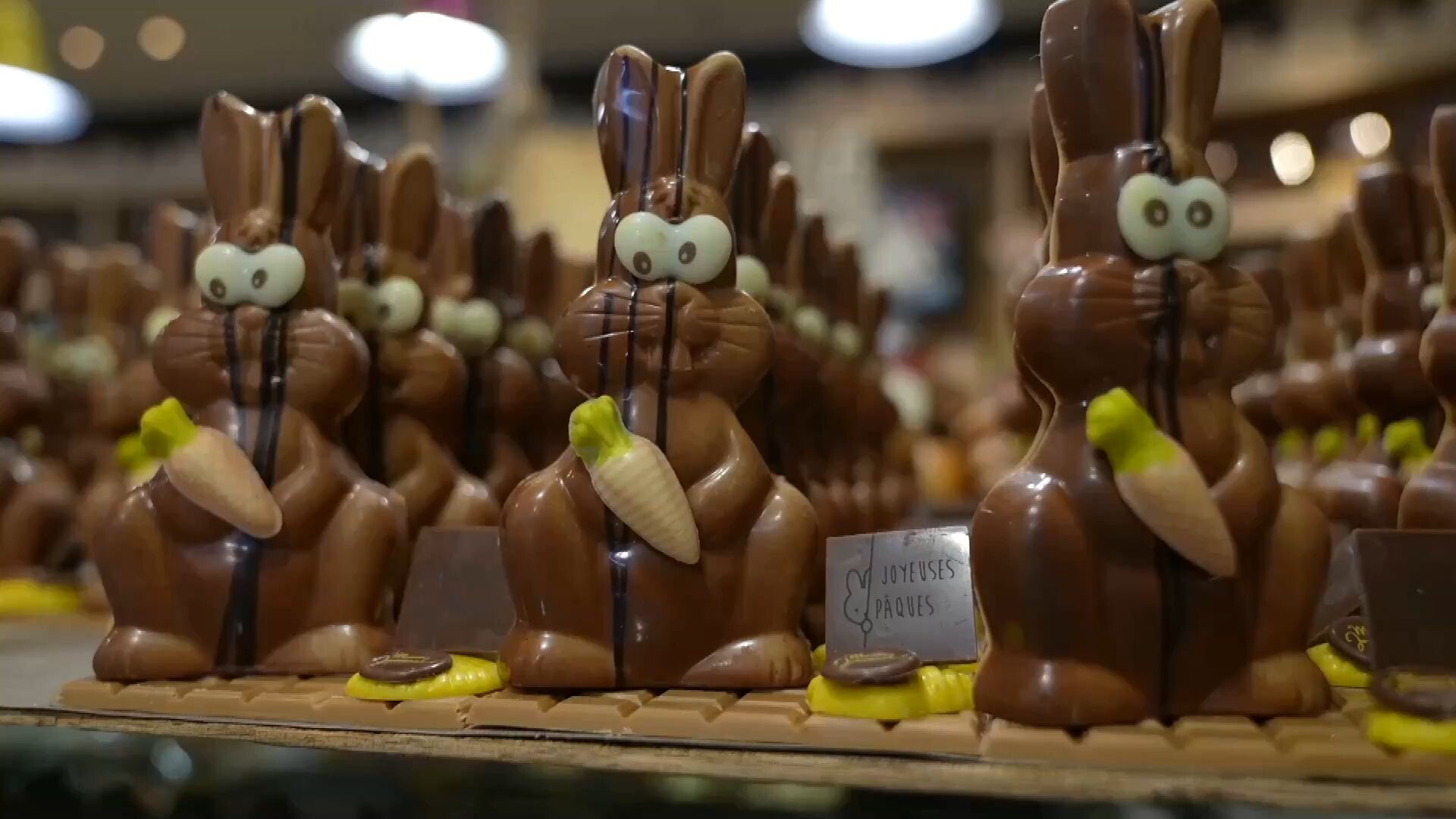 ชาวฝรั่งเศสแห่ซื้อ 'ช็อกโกแลต' รับเทศกาลอีสเตอร์