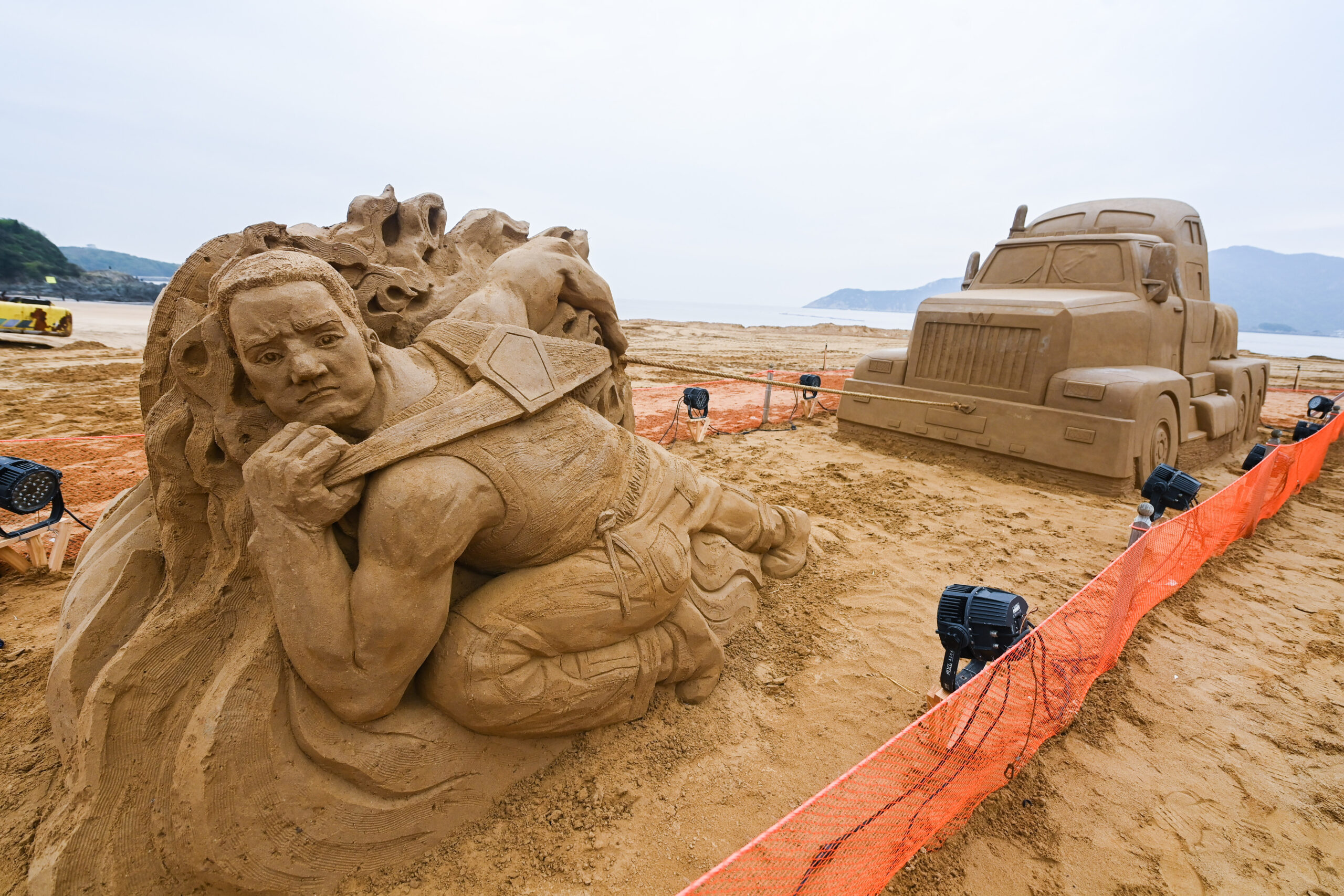 โจวซานเปิดเทศกาล 'ประติมากรรมทราย' นานาชาติ ครั้งที่ 24