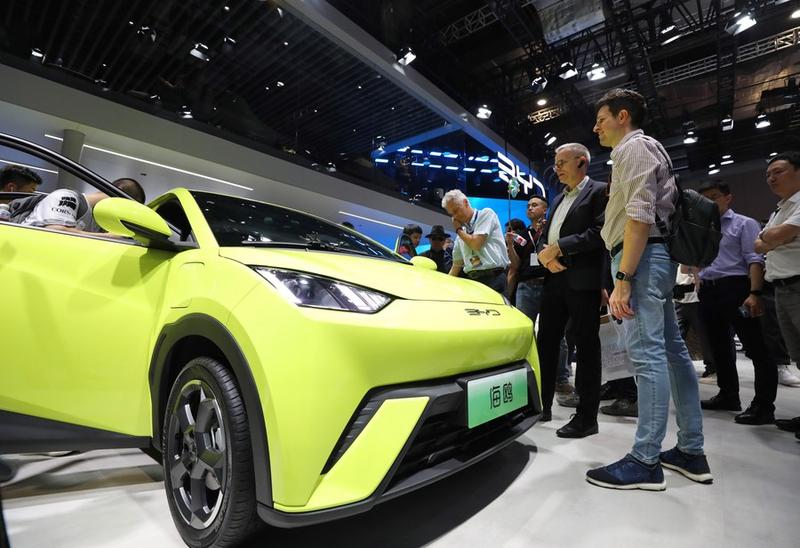 ฟิตซ์คาด NEV ตัวหลักขับเคลื่อน 'ตลาดยานยนต์จีน' ปี 2023