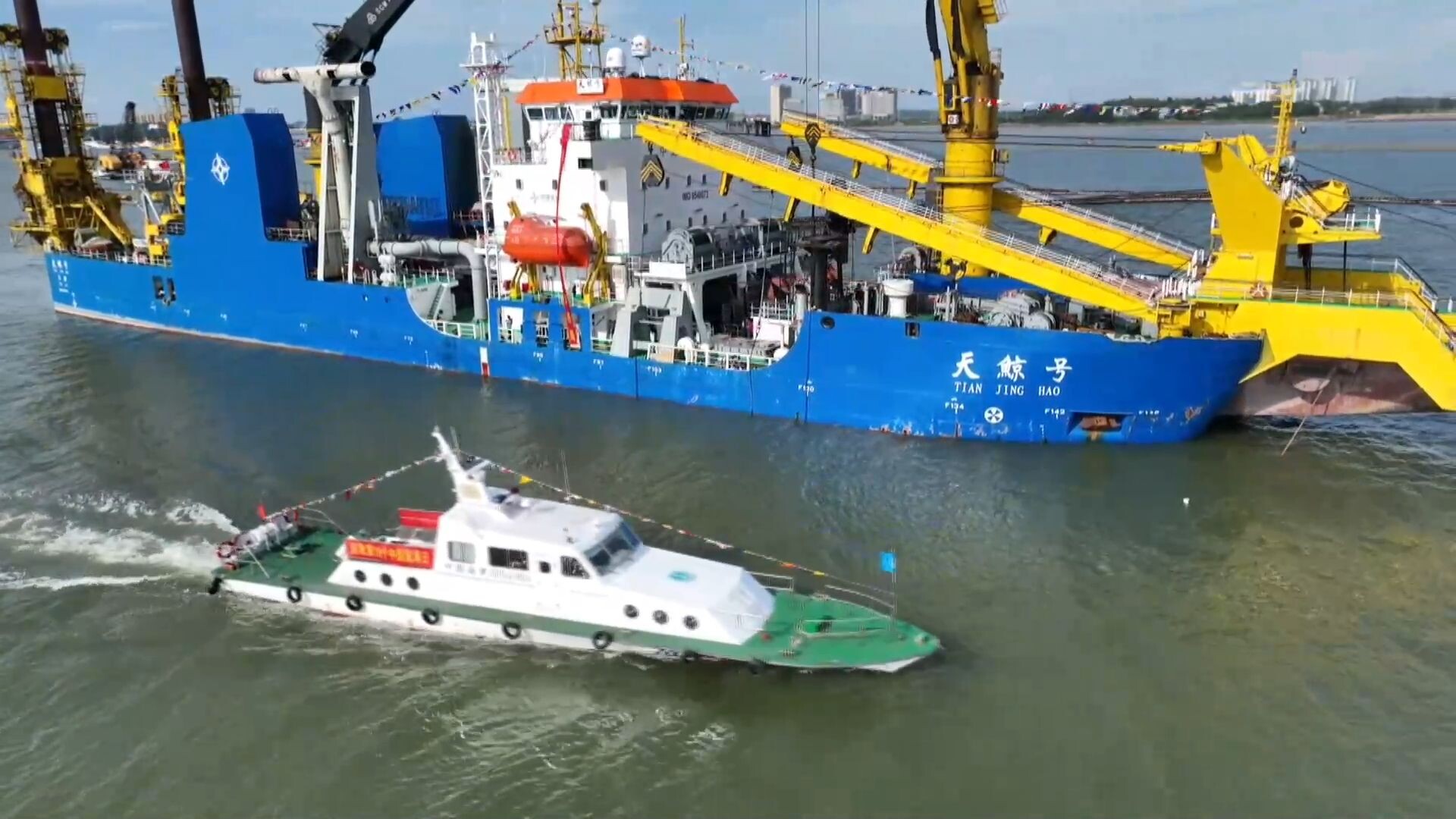 จีนเตรียมใช้ 'เรือขุดลอก' ขนาดใหญ่พิเศษ ช่วยสร้างคลองสายใหม่