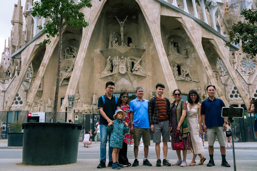 ยอดนักท่องเที่ยวจีนเยือน 'สเปน' พุ่งทะยานในครึ่งปีแรก