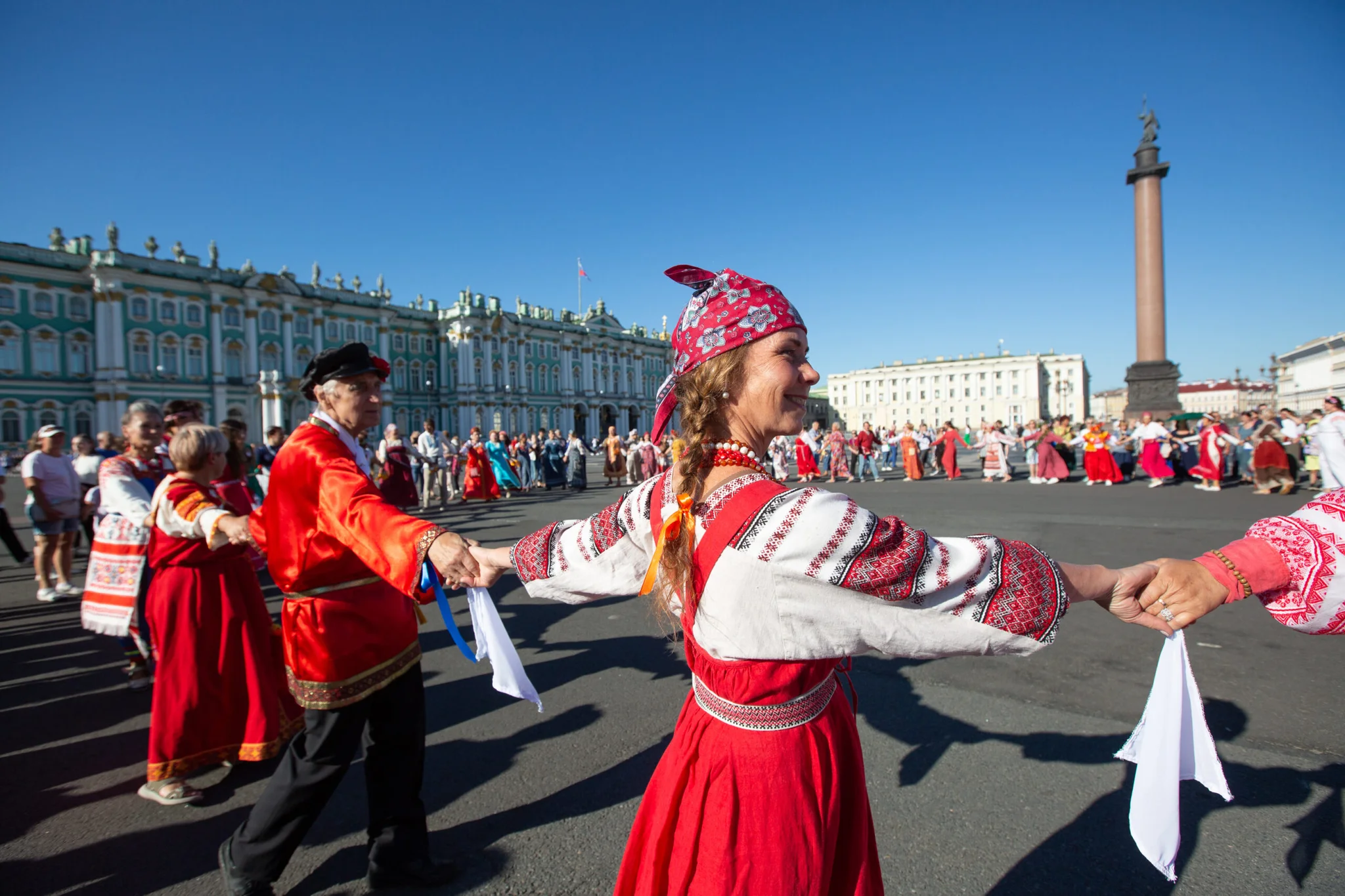 รัสเซียจัดเทศกาล 'เต้นรำวงกลมรัสเซีย' นานาชาติ ครั้งที่ 7