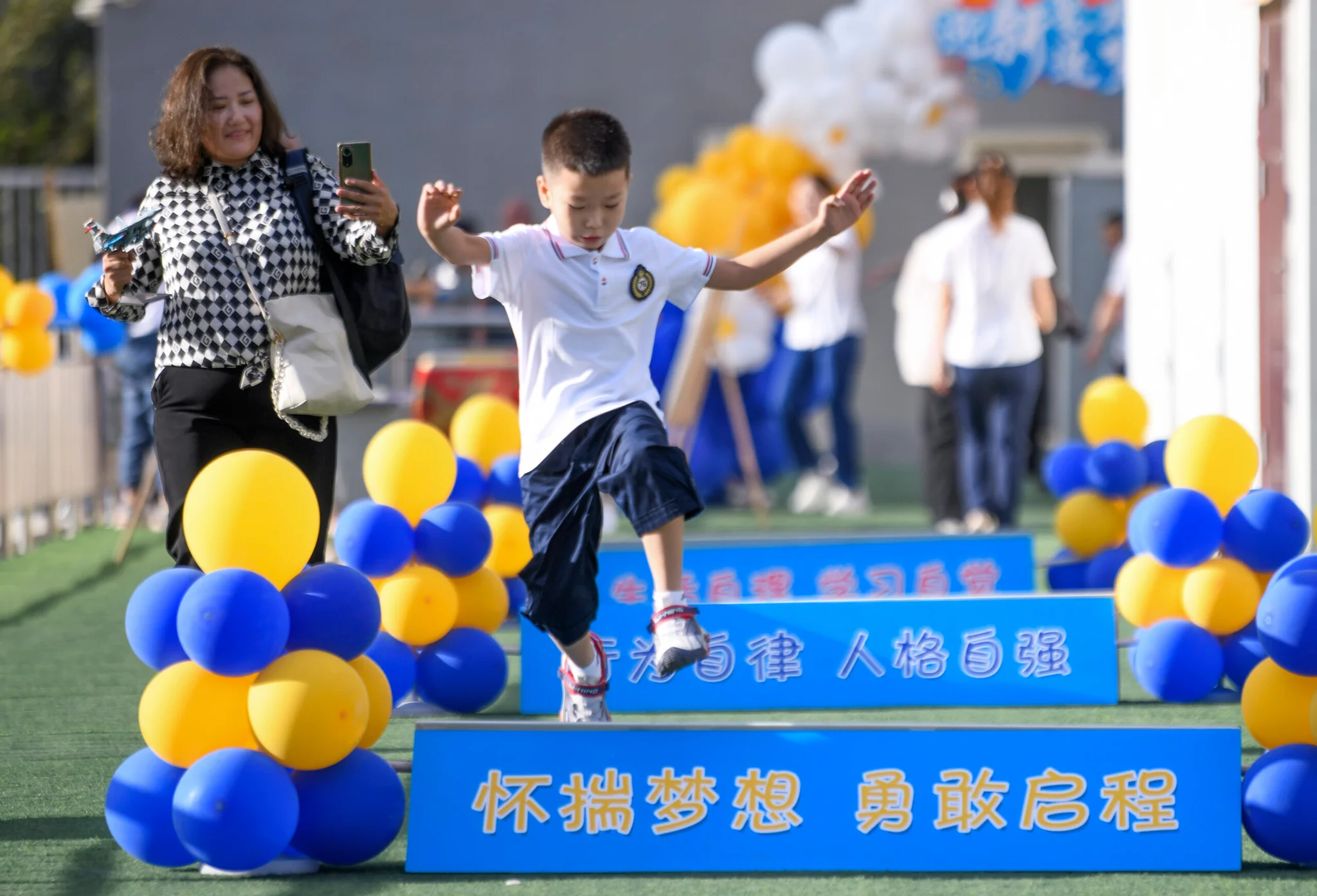 ศธ.จีนแนะเด็กประถม-มัธยม 'เคลื่อนไหวร่างกาย' 2 ชั่วโมงต่อวัน