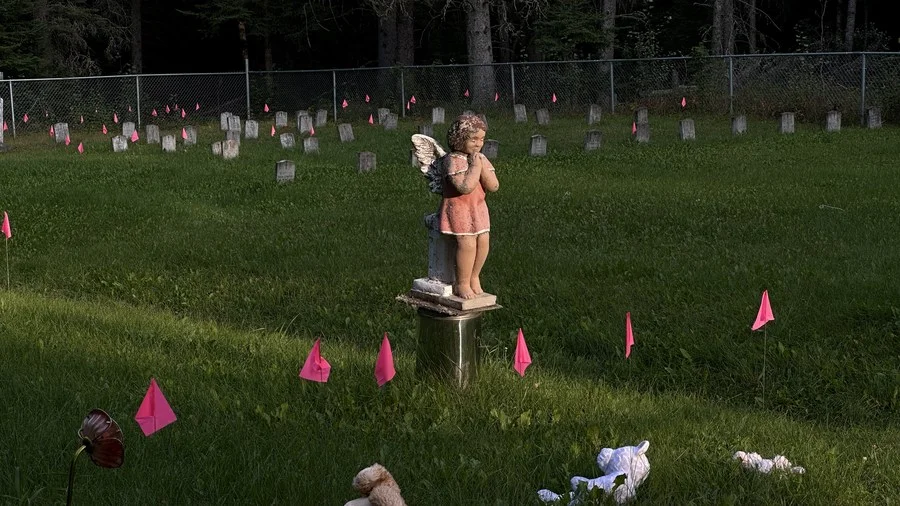 แคนาดาพบ 'หลุมศพนิรนาม' 93 หลุม คาดฝังร่างเด็ก-ทารก